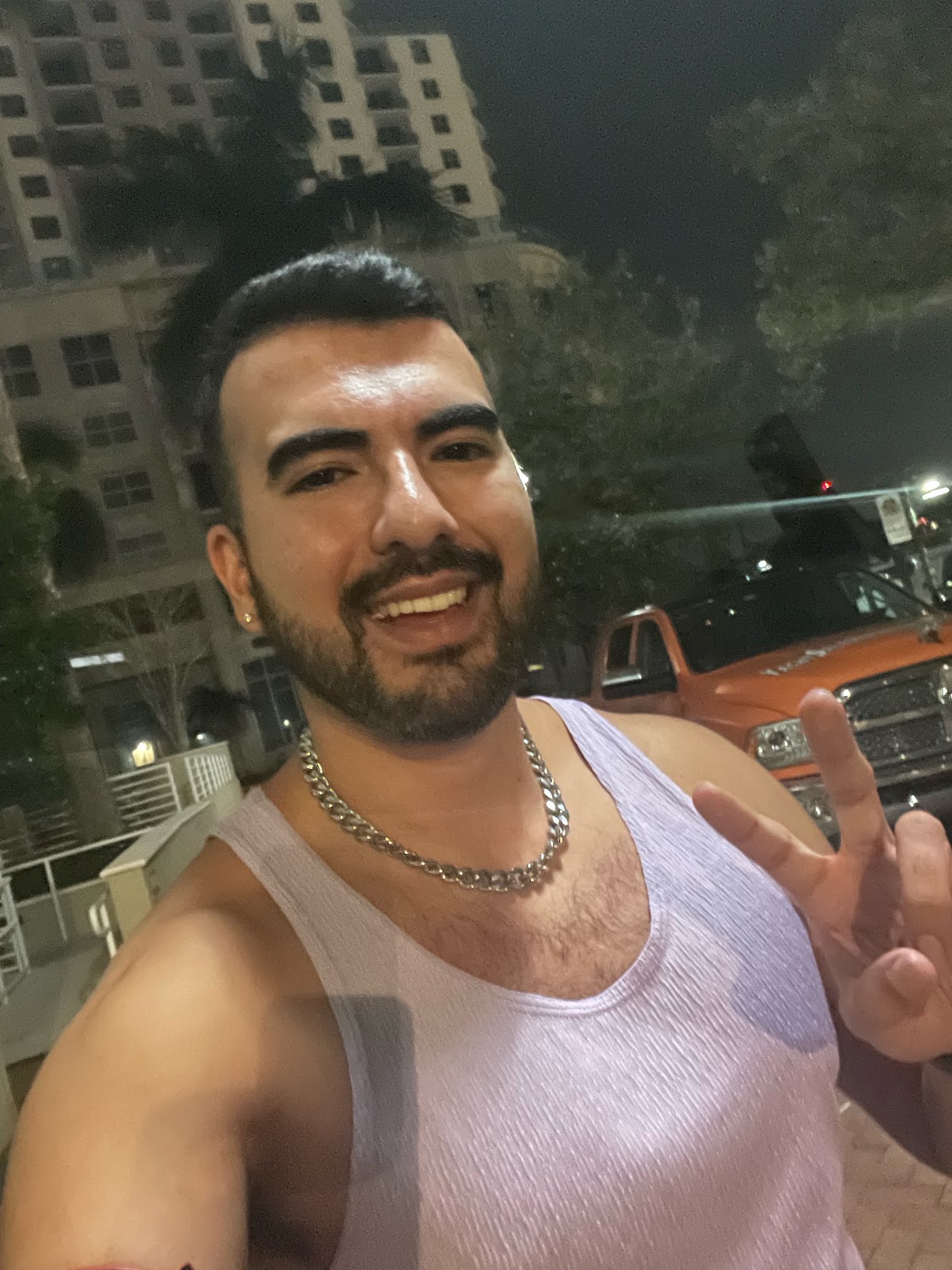 squirt.org member Phil taking a selfie at night in fort lauderdale florida