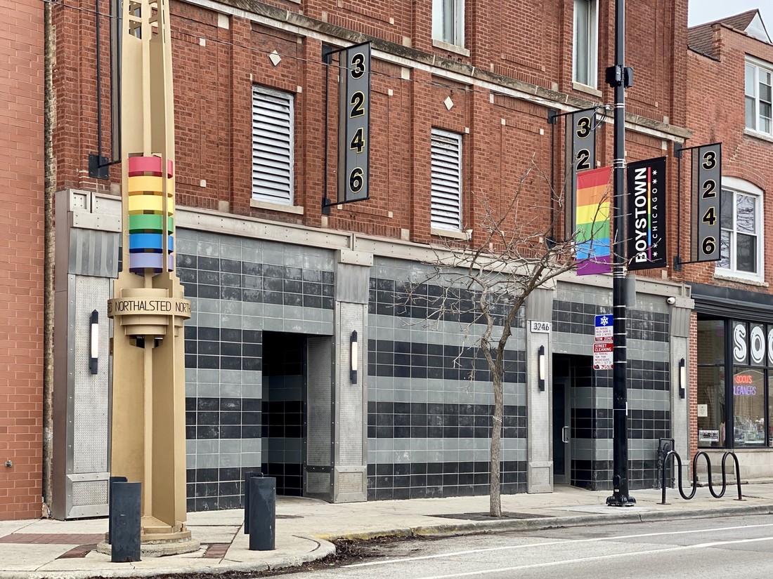 gay bathhouse in the usa steamworks chicago for anonymous gay hookups and cruising via gopride 3246 N Halsted St Chicago, IL 60657