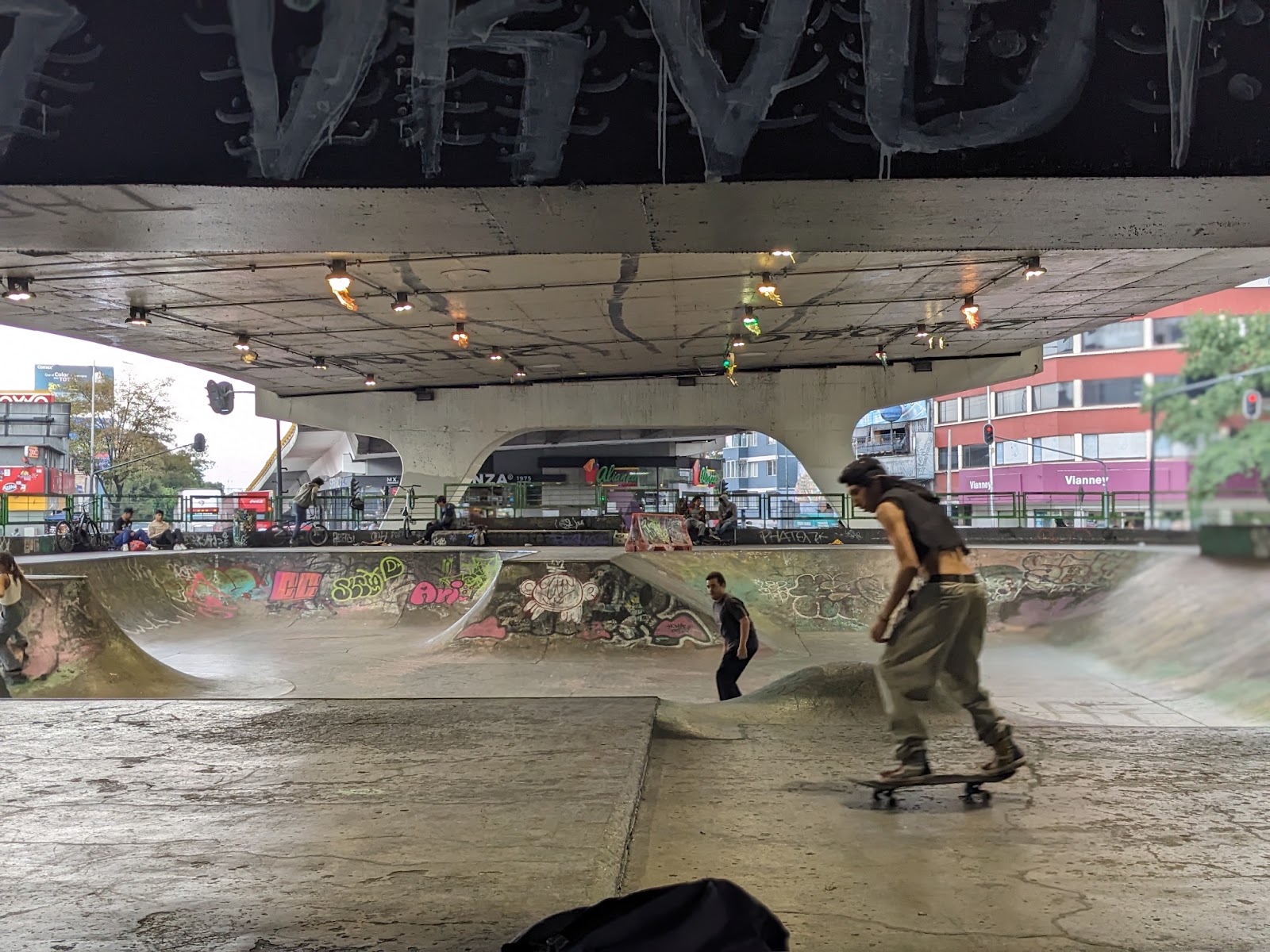 skaters on skateboards near Manuel María Contreras 11, San Rafael, Cuauhtémoc, 06470 Ciudad de México, CDMX, Mexico